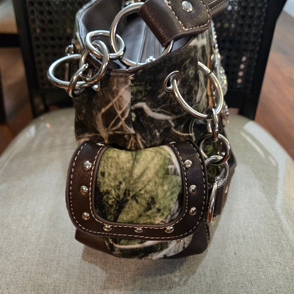 BHW Western-style camouflage concealed carry handbag - Picture 5 of 10